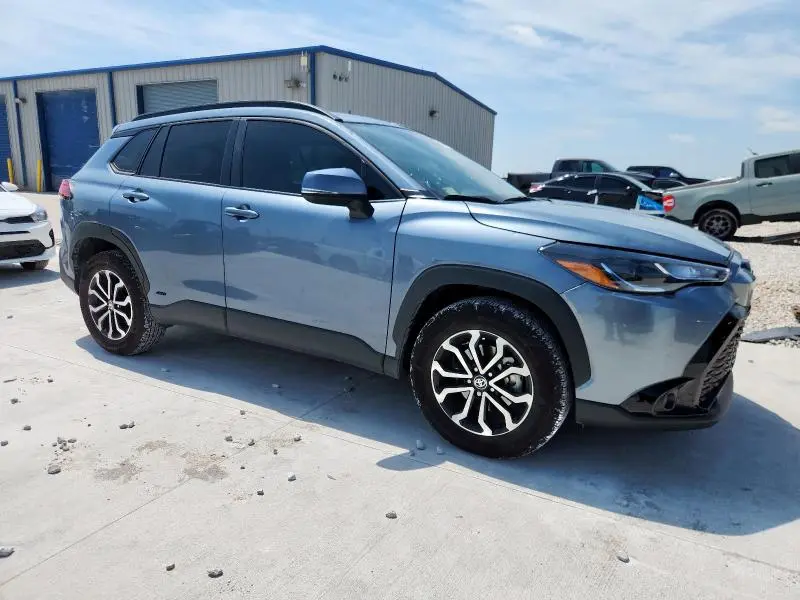 2023 TOYOTA COROLLA CROSS LE  