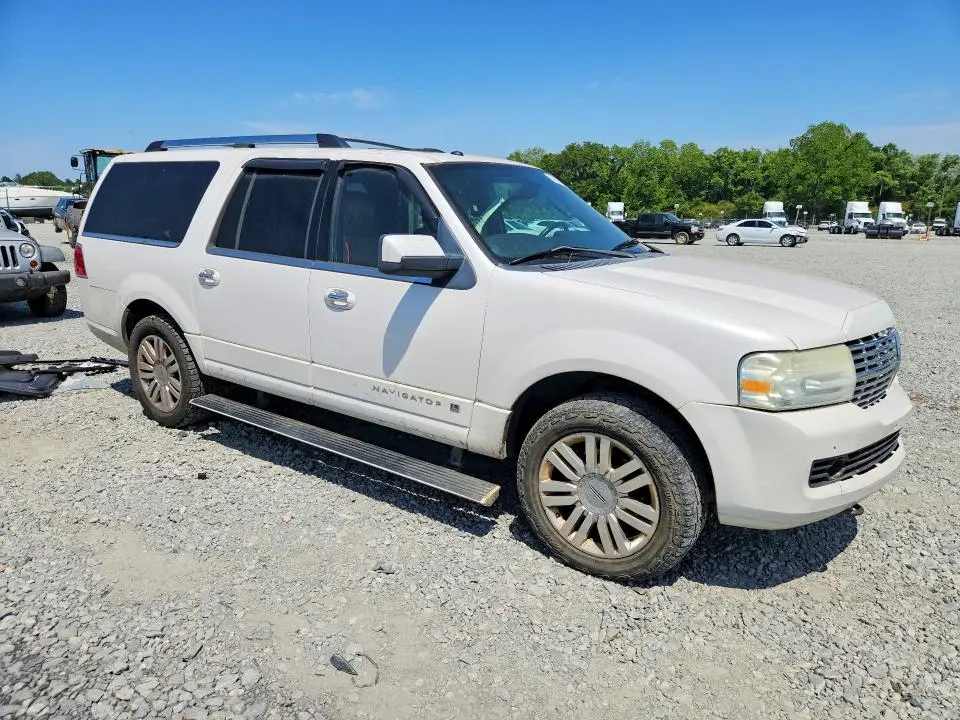 2011 LINCOLN NAVIGATOR L  