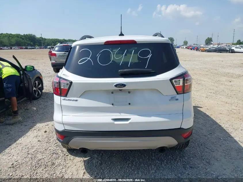 2018 FORD ESCAPE SE