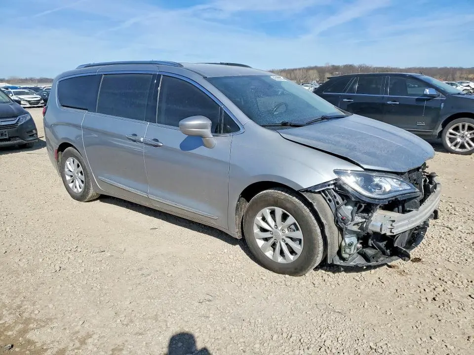 2019 CHRYSLER PACIFICA TOURING L  