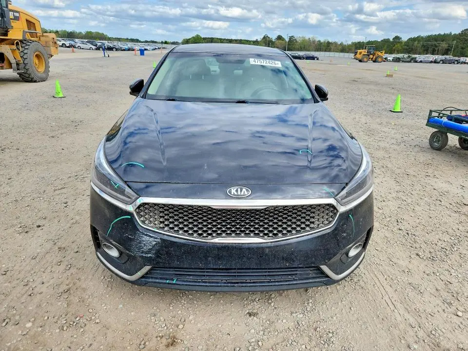 2017 KIA CADENZA PREMIUM  