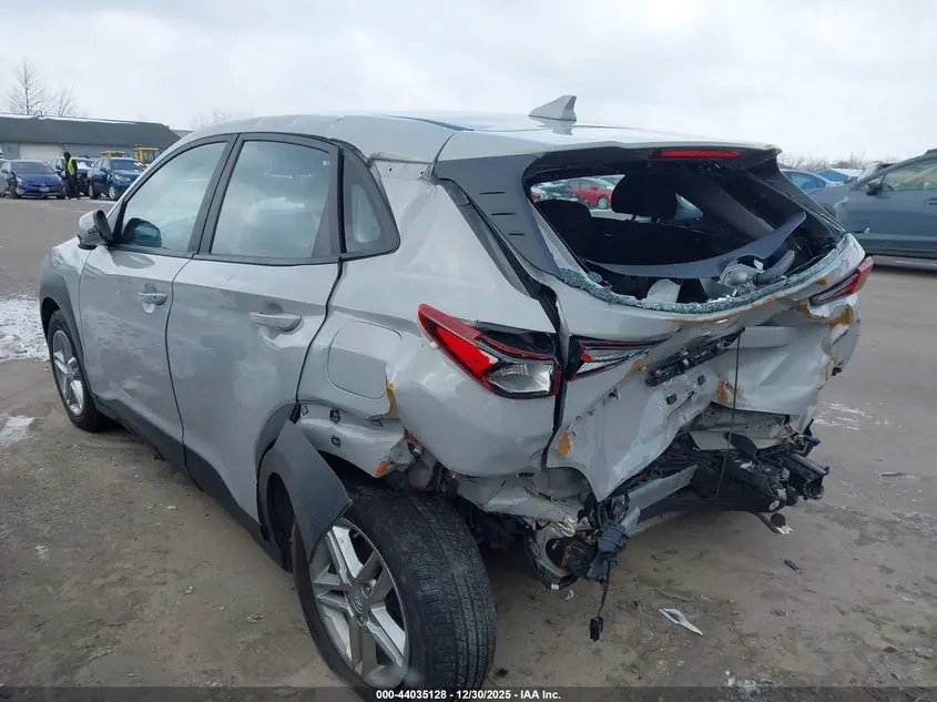 2023 HYUNDAI KONA SE