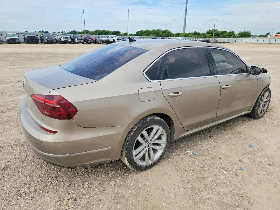 2018 VOLKSWAGEN PASSAT SE  
