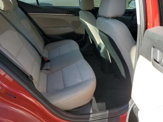 2018 HYUNDAI ELANTRA SE  