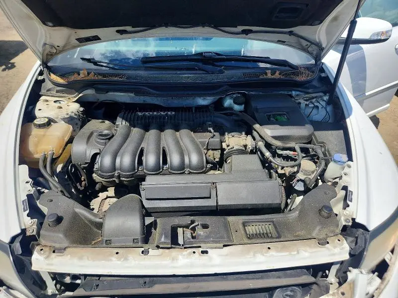 2010 VOLVO S40 2.4I  