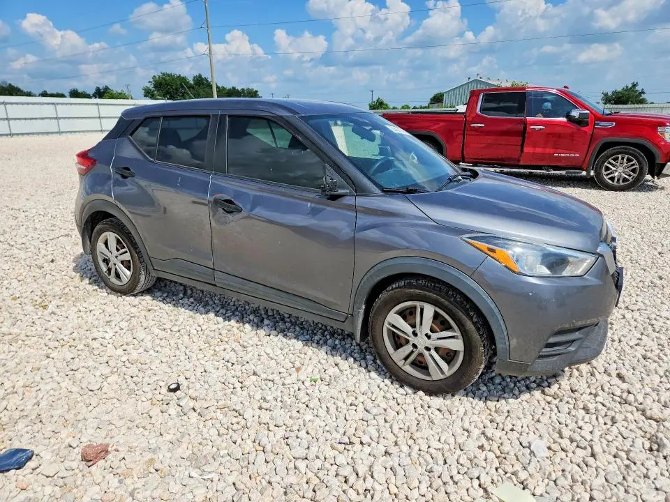 2020 NISSAN KICKS S  