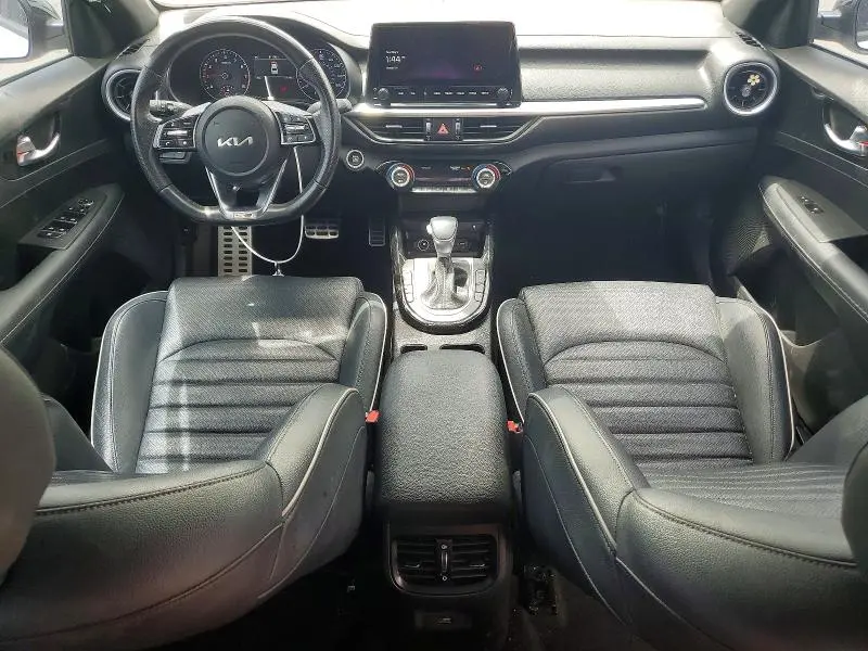 2023 KIA FORTE GT LINE  