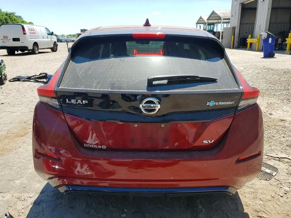2022 NISSAN LEAF SV  