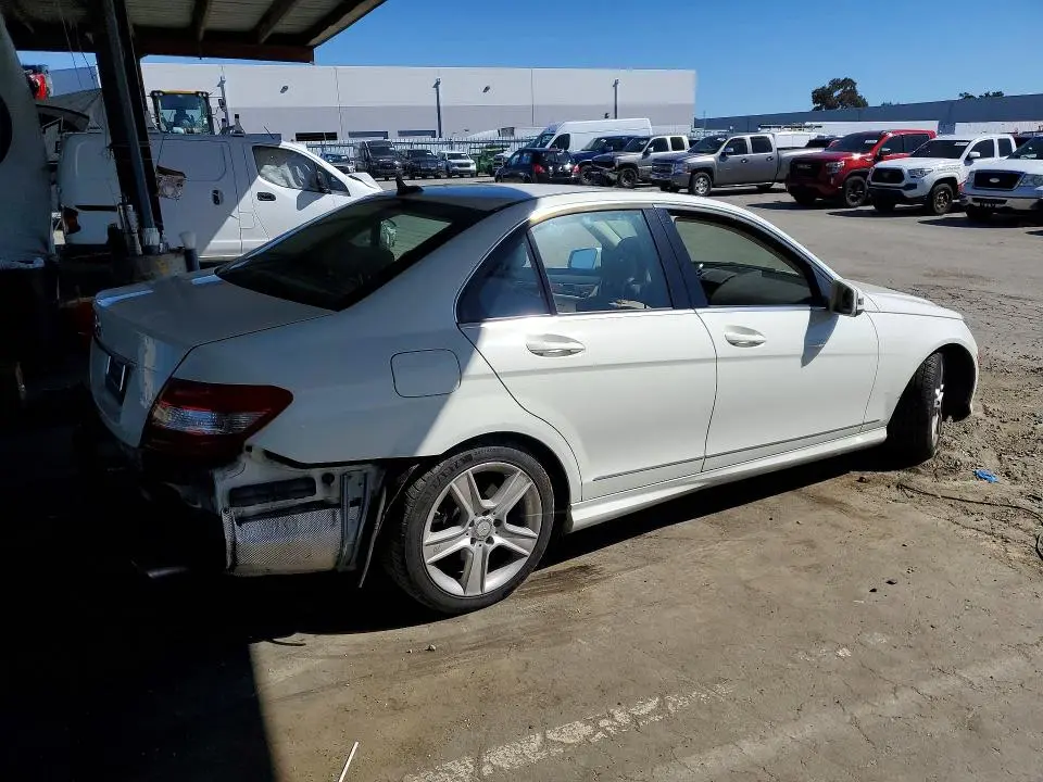2011 MERCEDES-BENZ C 300  
