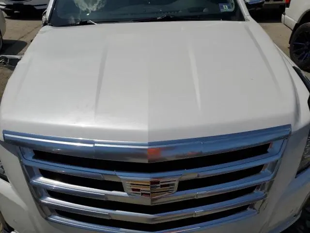 2019 CADILLAC ESCALADE LUXURY  