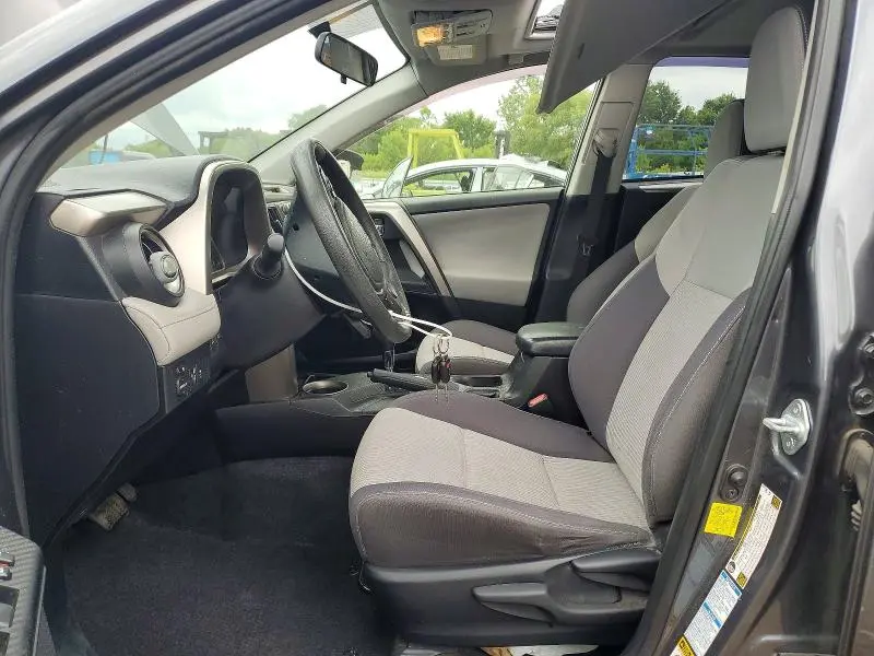 2015 TOYOTA RAV4 XLE  