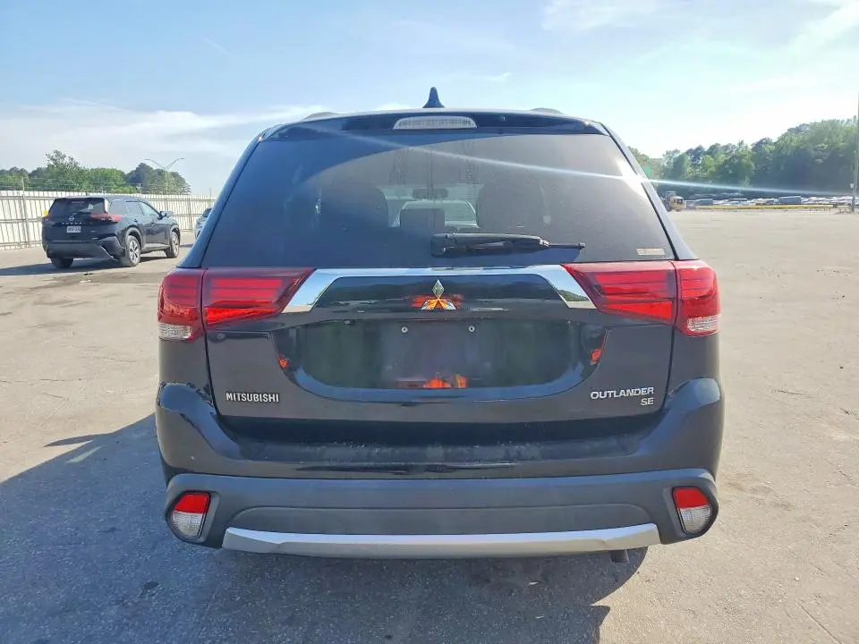 2018 MITSUBISHI OUTLANDER SE  
