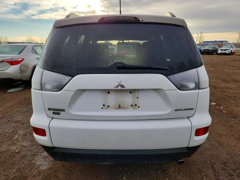 2011 MITSUBISHI OUTLANDER ES  