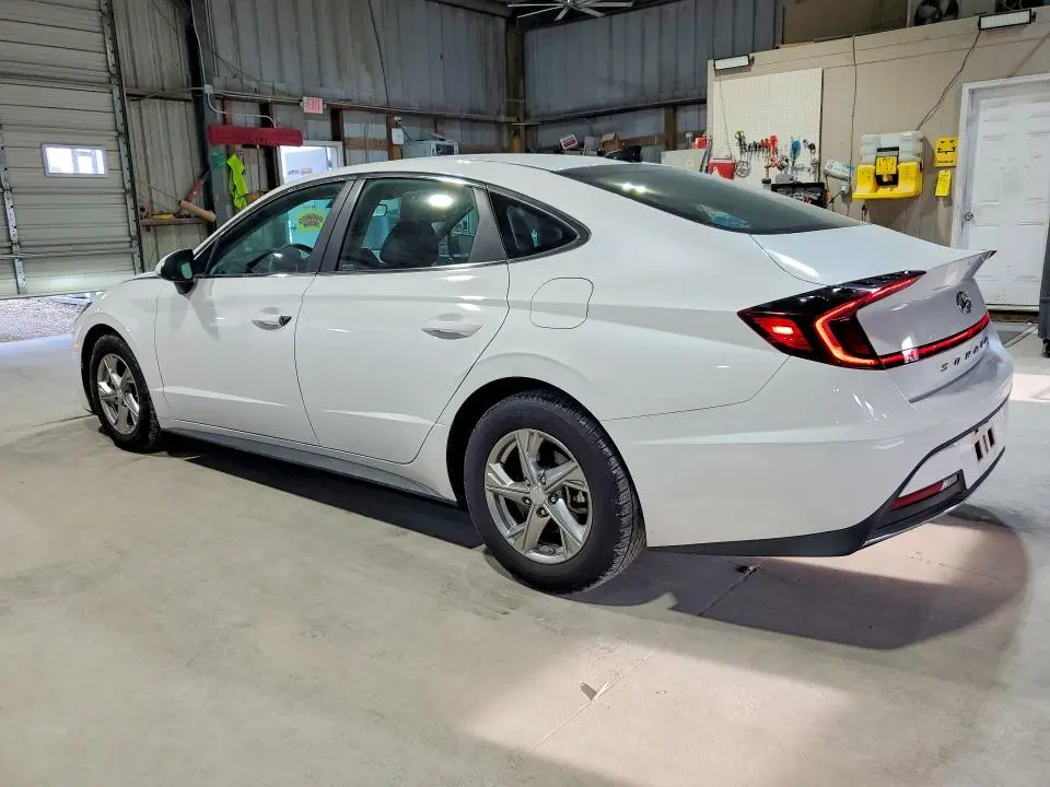 2022 HYUNDAI SONATA SE  