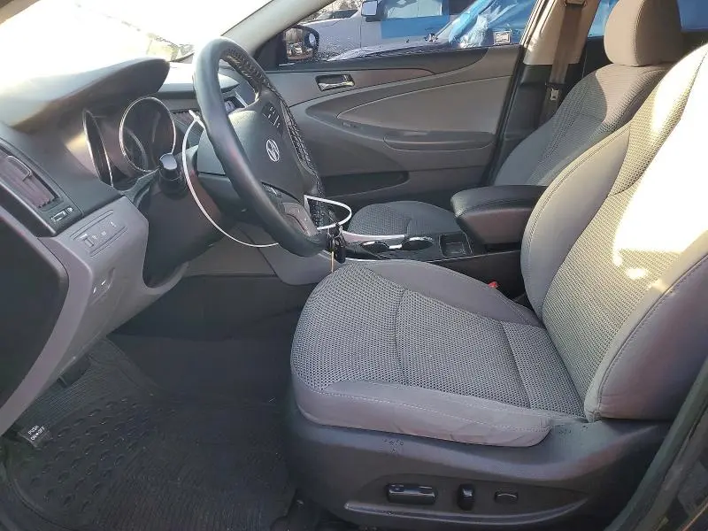 2011 HYUNDAI SONATA GLS  