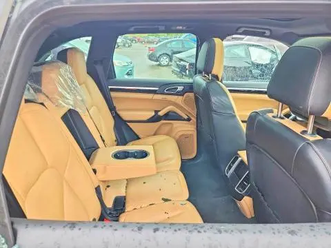 2017 PORSCHE CAYENNE S  