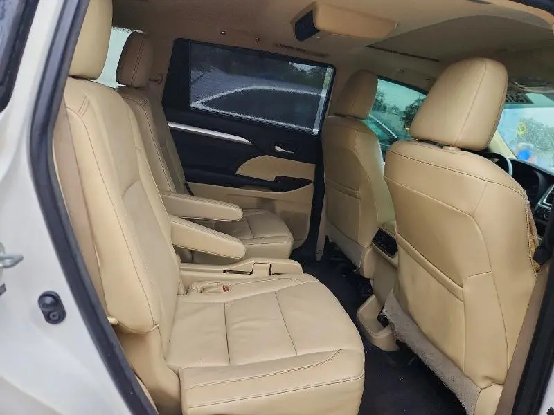 2014 TOYOTA HIGHLANDER XLE  