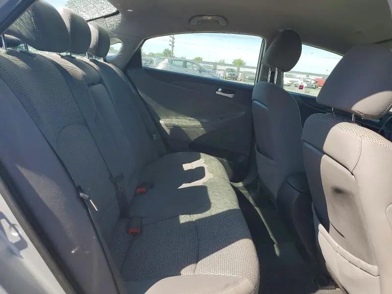 2012 HYUNDAI SONATA GLS  
