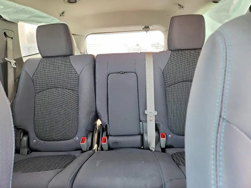 2014 CHEVROLET TRAVERSE LS  