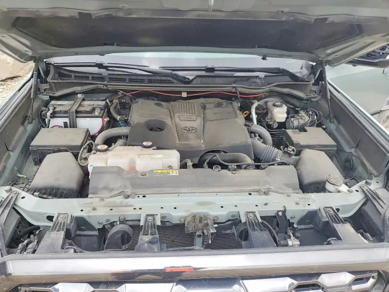 2024 TOYOTA TUNDRA PLATINUM  