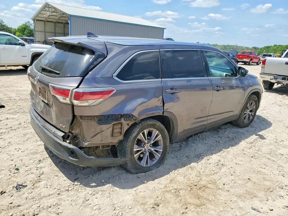 2015 TOYOTA HIGHLANDER XLE  