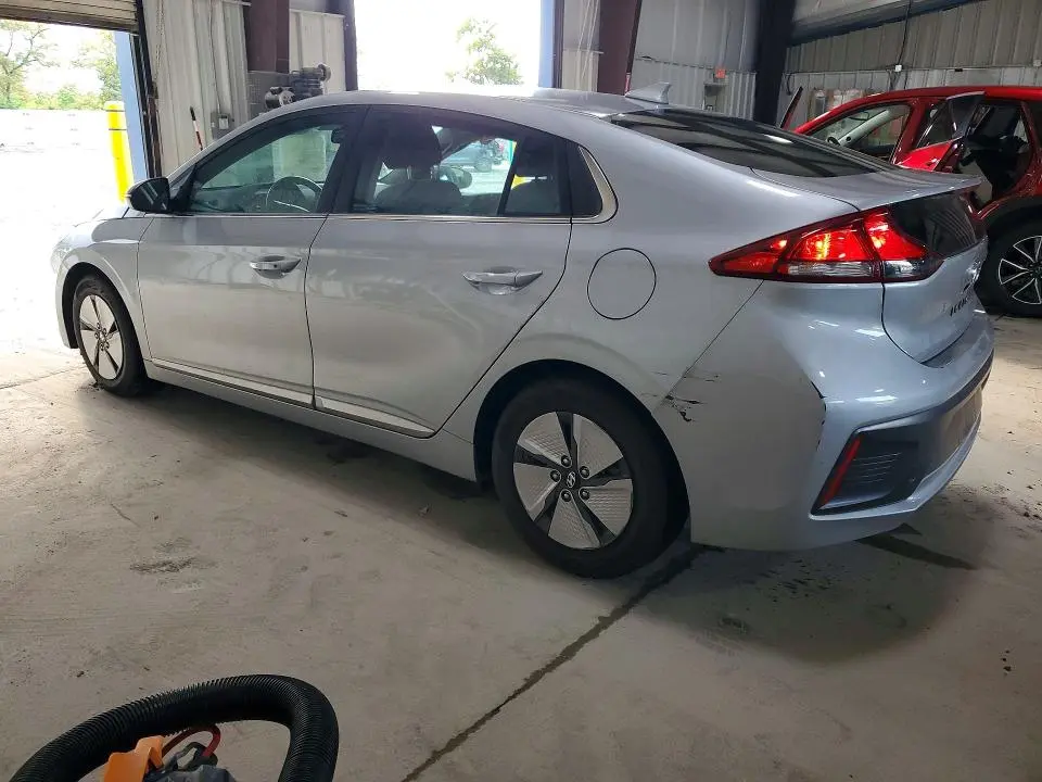 2021 HYUNDAI IONIQ SE  