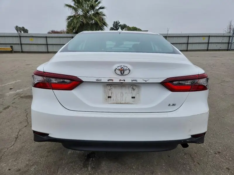 2022 TOYOTA CAMRY LE  