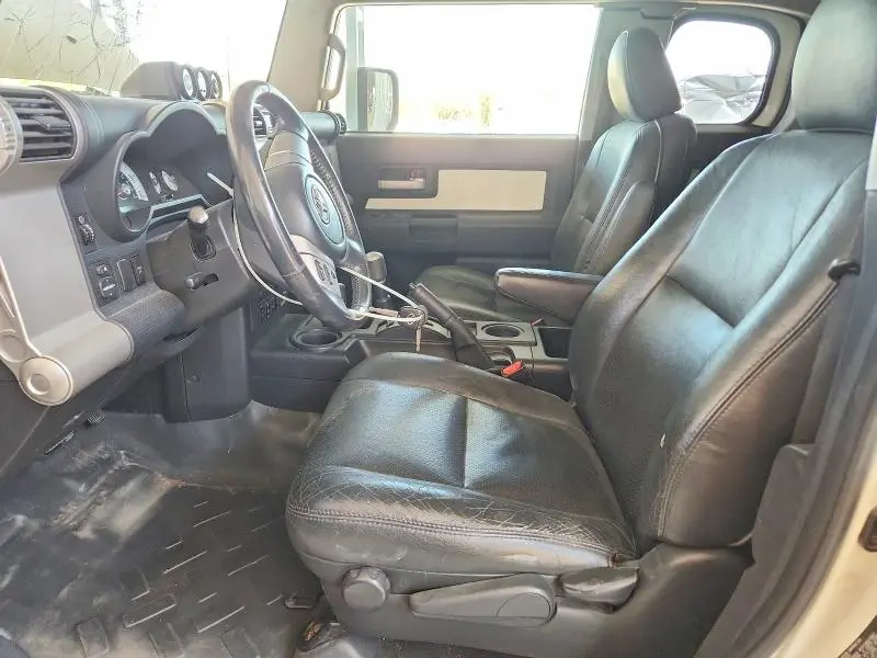 2010 TOYOTA FJ CRUISER BASE  