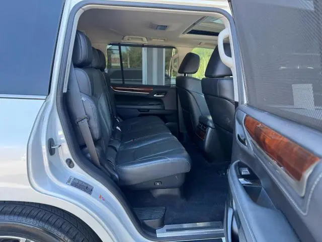2016 LEXUS LX 570  