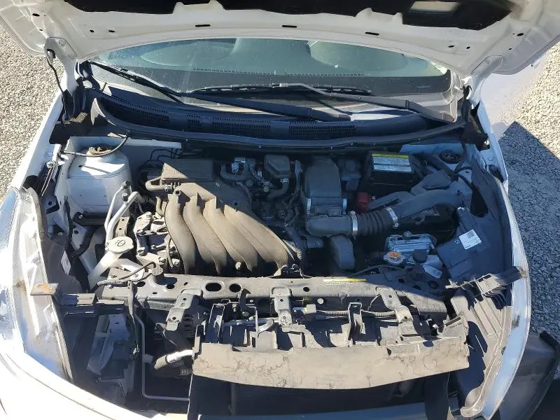 2019 NISSAN VERSA SV  