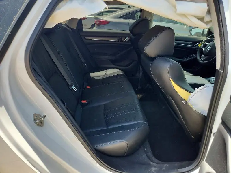 2018 HONDA ACCORD TOURING  