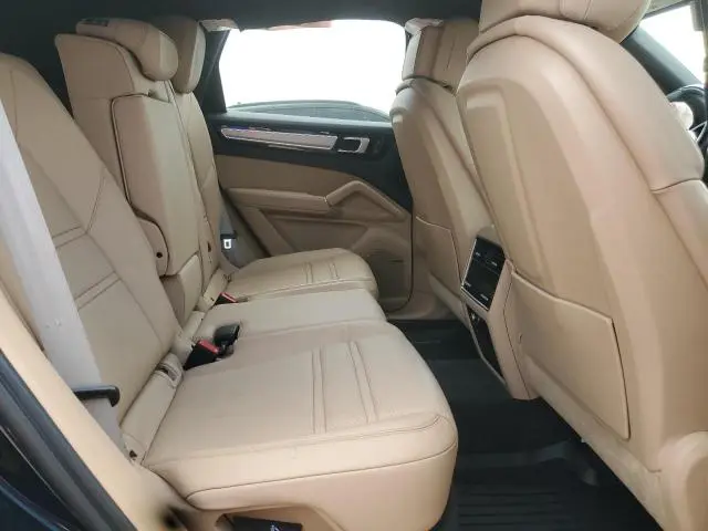 2023 PORSCHE CAYENNE BASE  