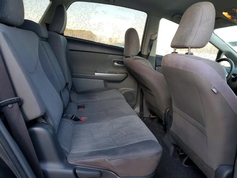 2013 TOYOTA PRIUS V   