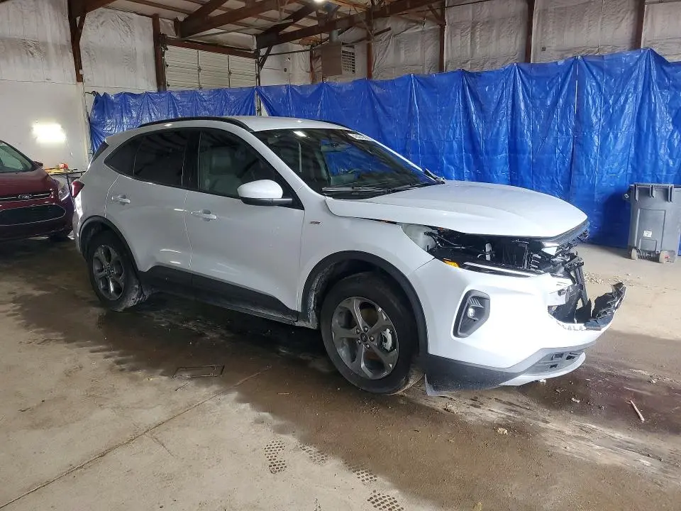 2026 FORD ESCAPE ST LINE SELECT  