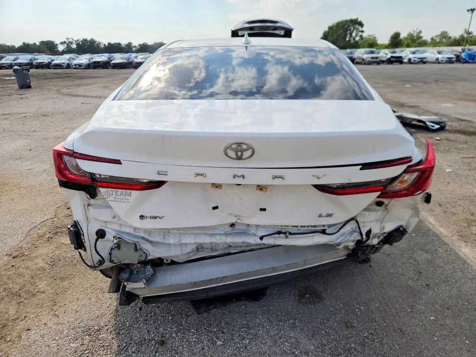 2025 TOYOTA CAMRY LE  
