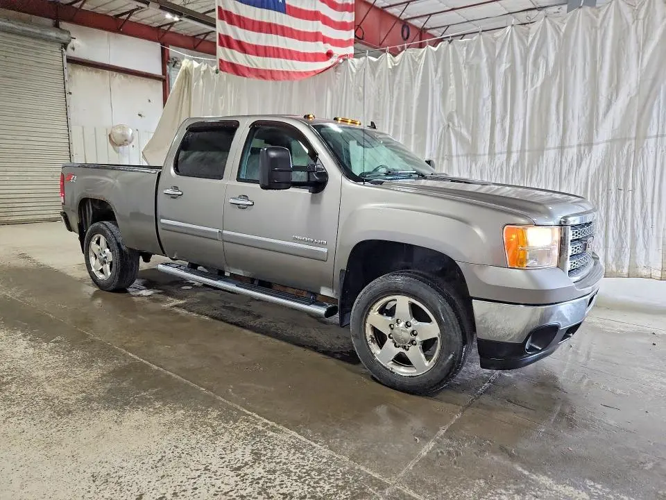 2013 GMC SIERRA K2500 SLE  