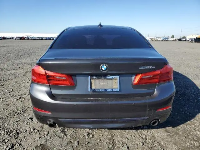 2018 BMW 530E   
