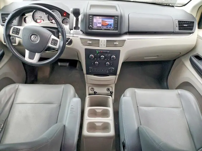 2014 VOLKSWAGEN ROUTAN SE  