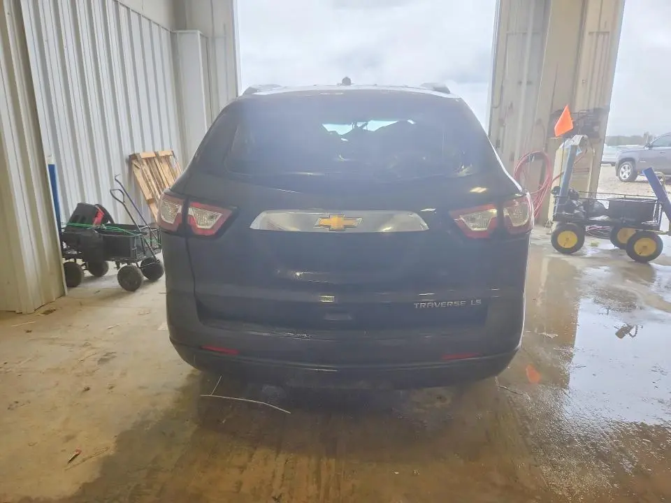 2015 CHEVROLET TRAVERSE LS  