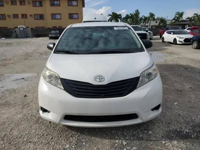 2015 TOYOTA SIENNA   