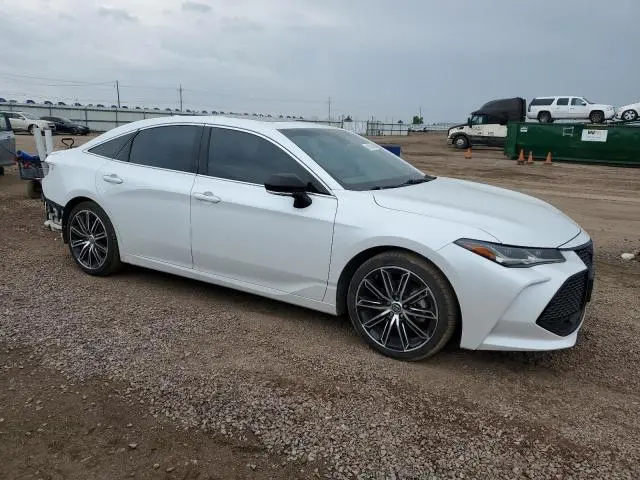 2019 TOYOTA AVALON XLE  