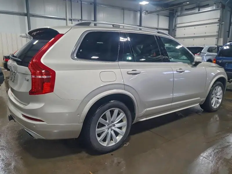 2016 VOLVO XC90 T6  