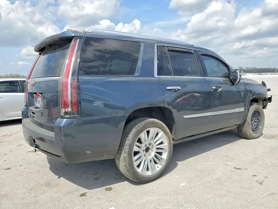 2019 CADILLAC ESCALADE LUXURY  