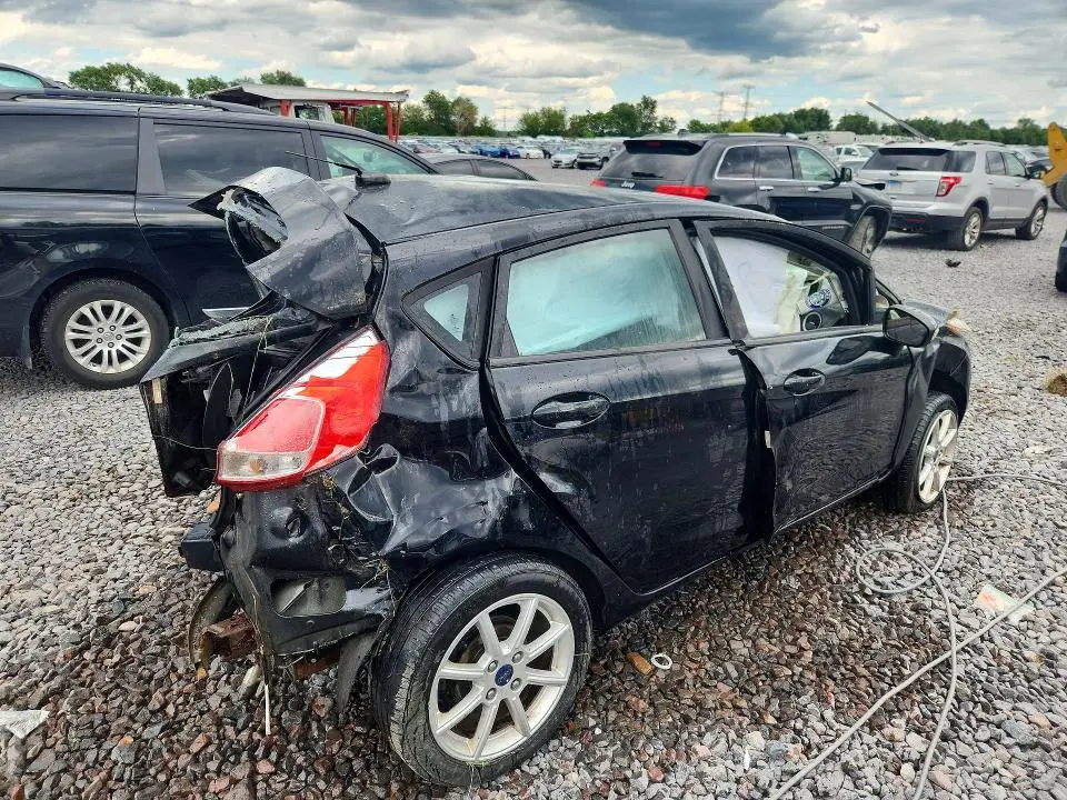 2016 FORD FIESTA SE  