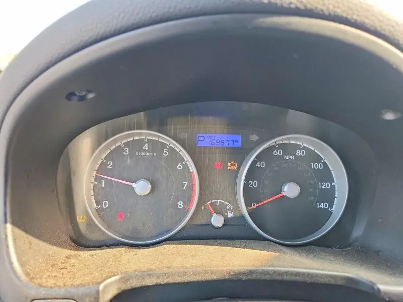2010 HYUNDAI ACCENT GS  