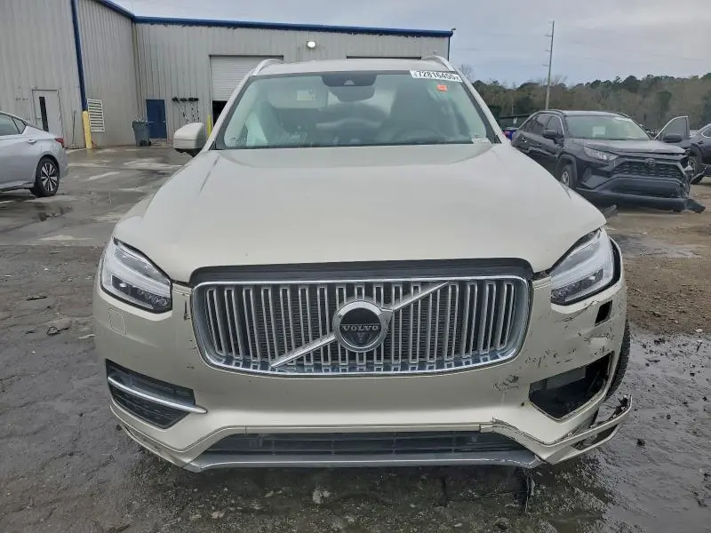 2017 VOLVO XC90 T6  
