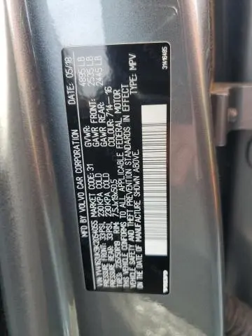 2019 VOLVO XC40 T5 MOMENTUM  