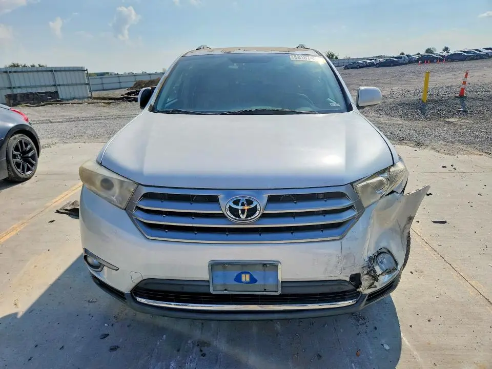 2013 TOYOTA HIGHLANDER LIMITED  