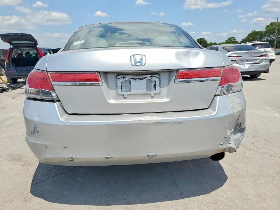 2011 HONDA ACCORD LX  