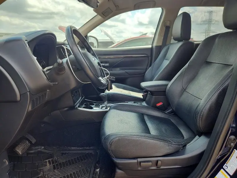 2017 MITSUBISHI OUTLANDER SE  